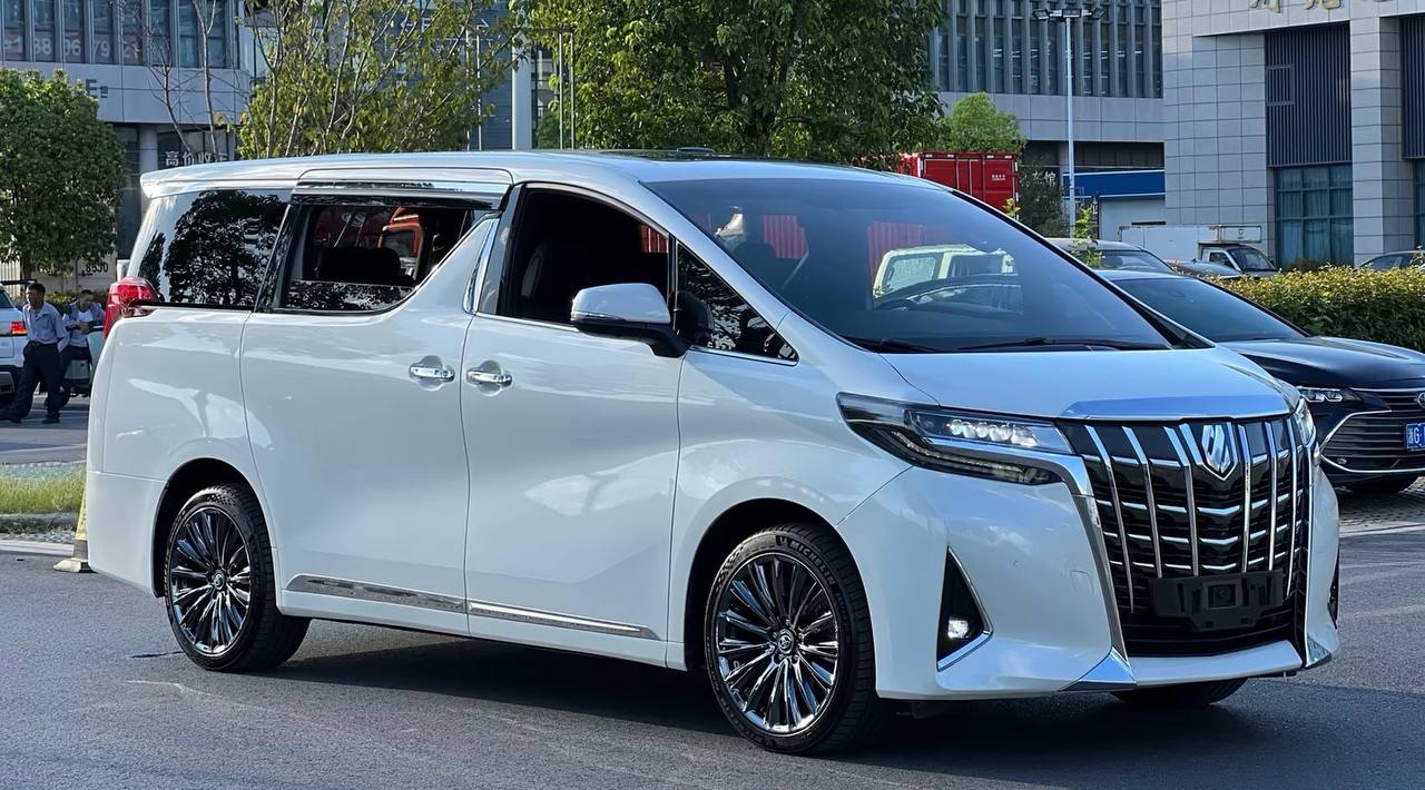 小勐拉99厅24小时免费接送车
